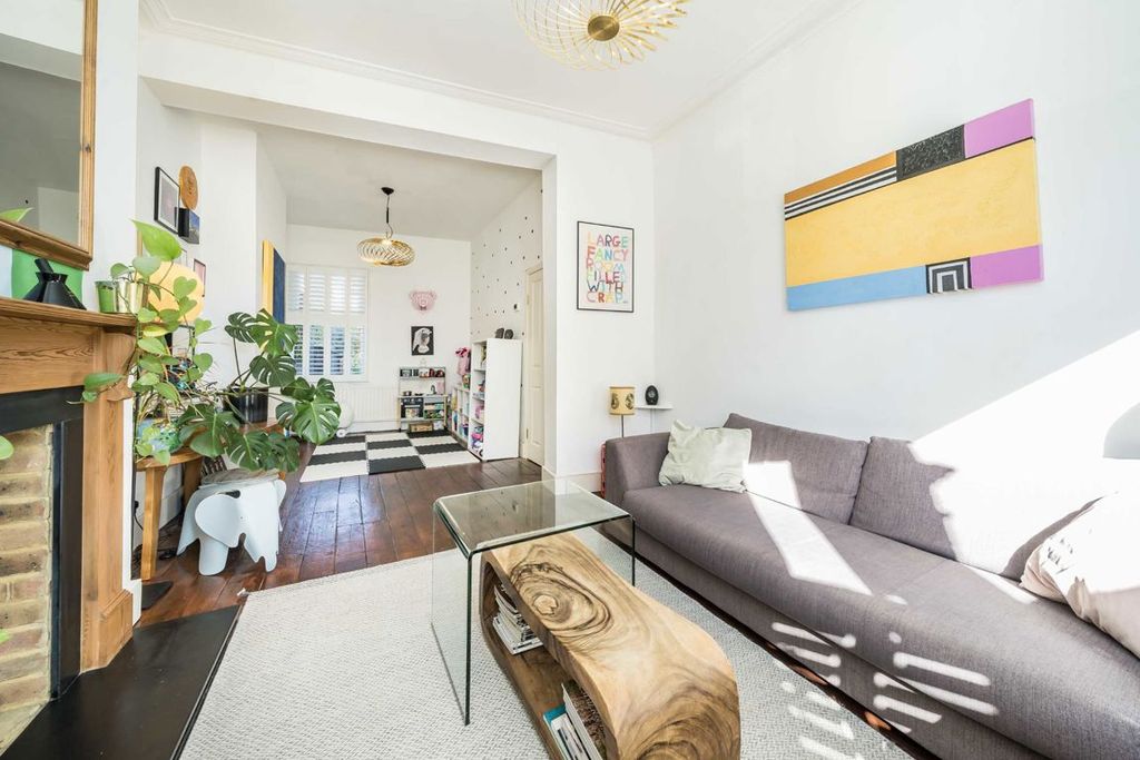 Property photo 2 of 8