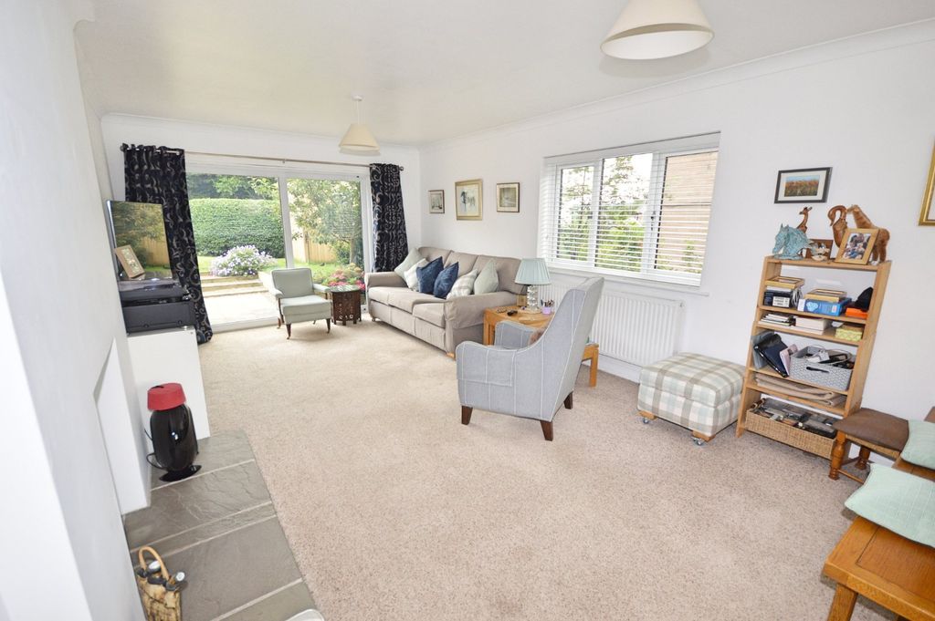 Property photo 2 of 27 Picture No. 02