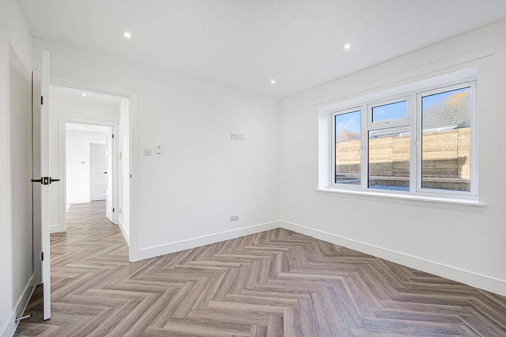 Additional image 21 of 4 bed detached house for saleSouth Coast Road, Telscombe Cliffs, Peacehaven, East Sussex BN10