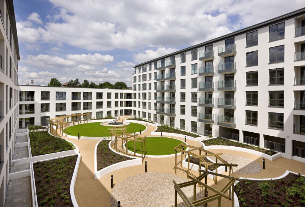 Property photo 1 of 13 Photo 6