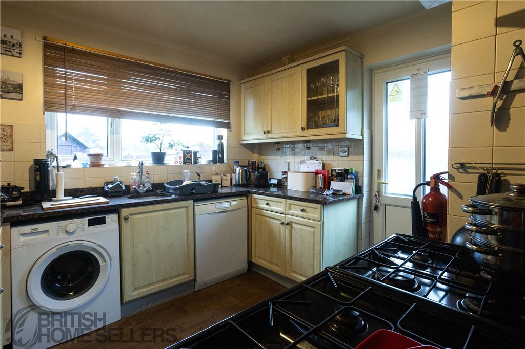 Property photo 3 of 17 Picture No. 15