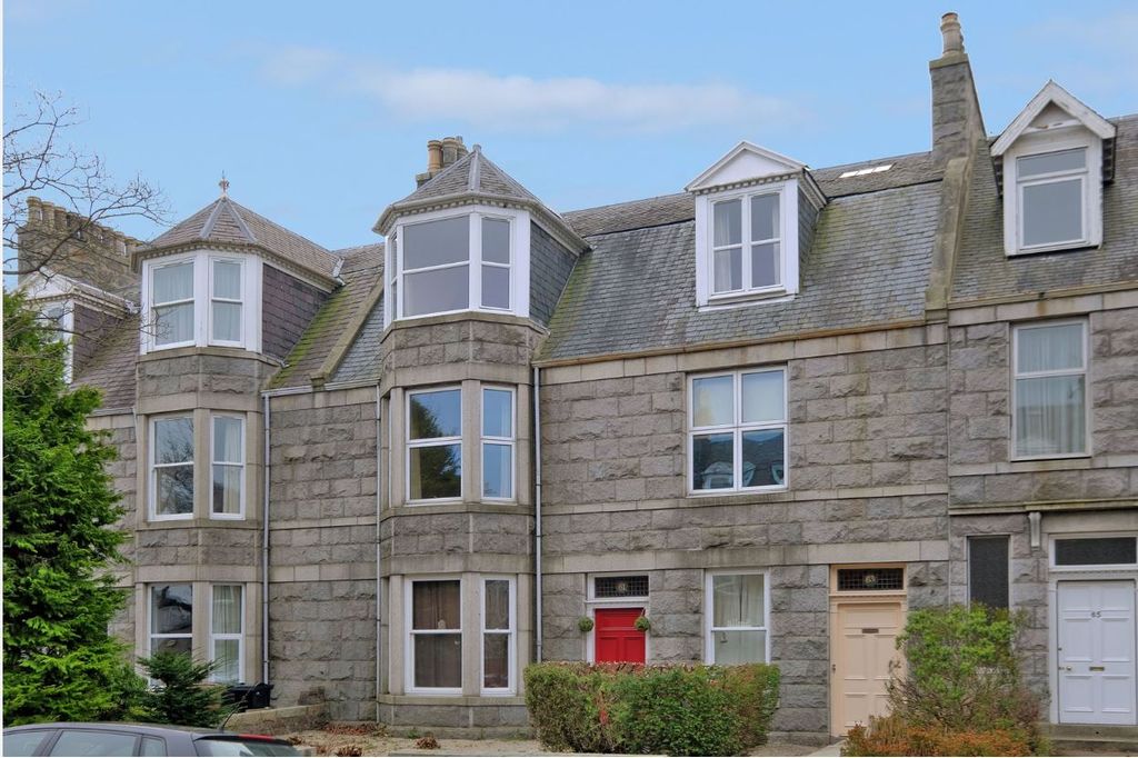 Property photo 1 of 17 Photo 1