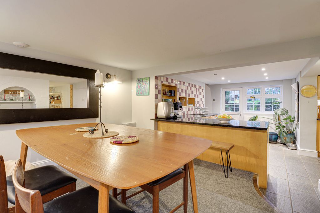 Property photo 3 of 25 Kitchen/Diner