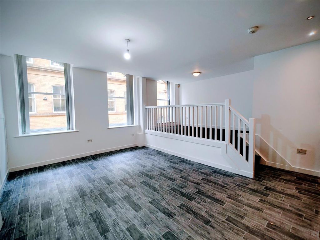 Property photo 1 of 7 Open Plan Lounge