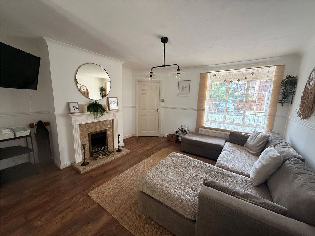 Property photo 3 of 19 3 - Picture No. 05