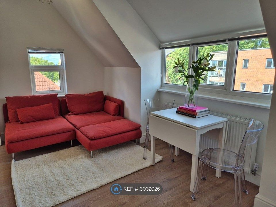 Property photo 3 of 11 Living