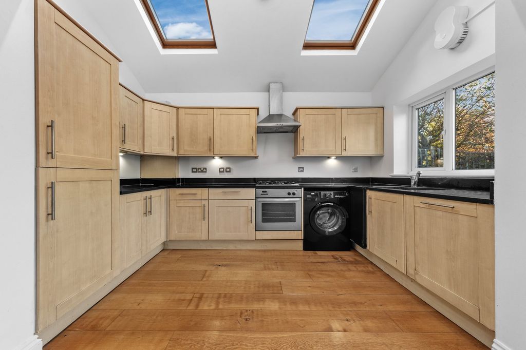 Property photo 3 of 15 Picture No. 37