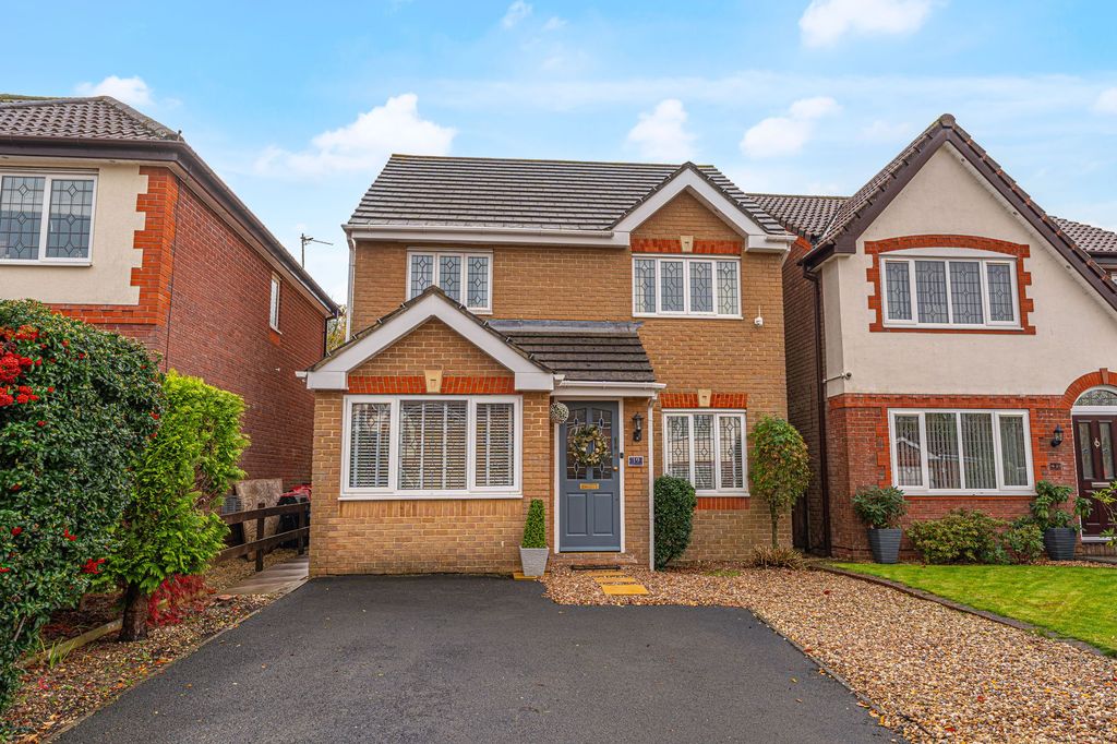 Property photo 1 of 37