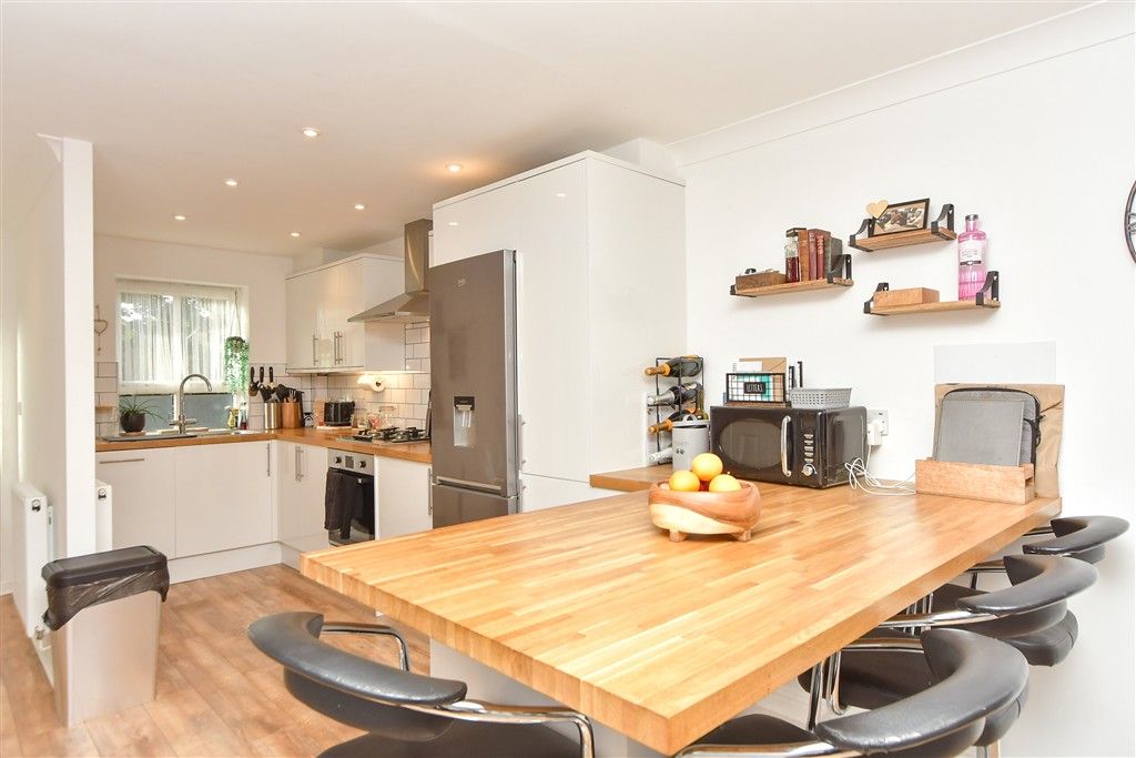 Property photo 3 of 10 Kitchen/ Living Area