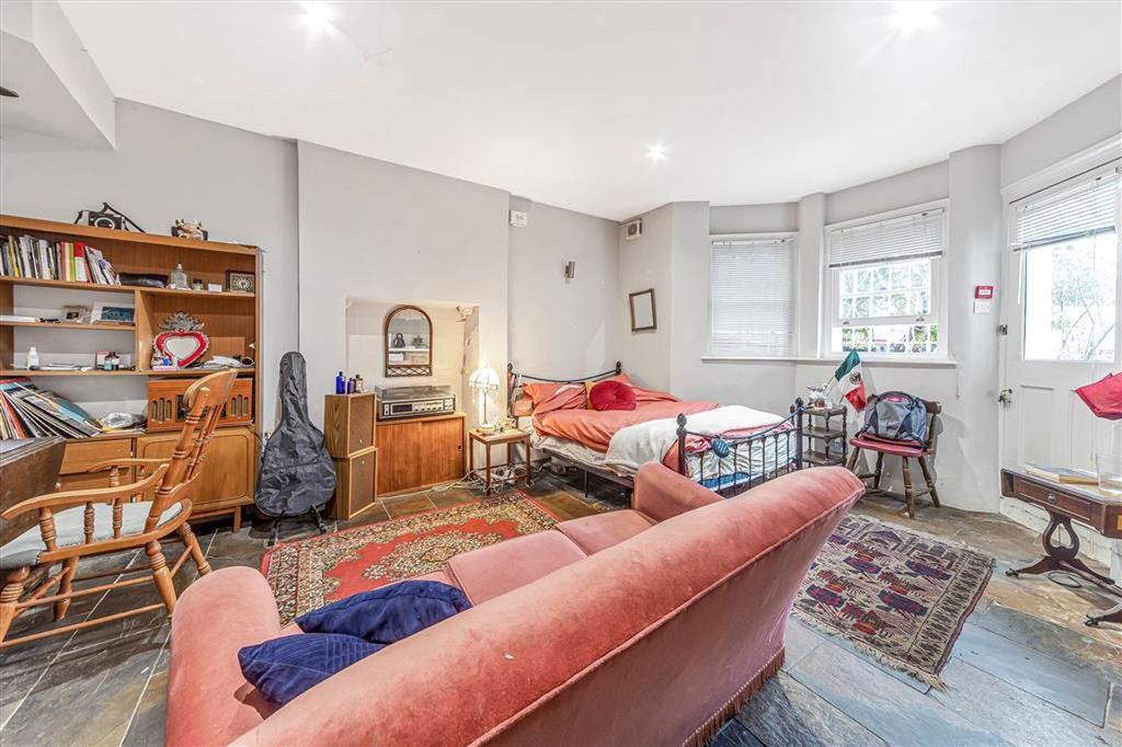 Property photo 2 of 5