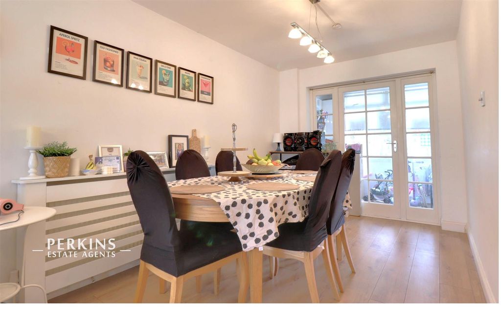 Property photo 2 of 9 Dining.Jpg
