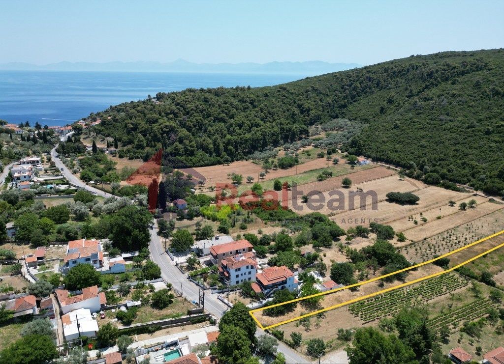 Property photo 2 of 21