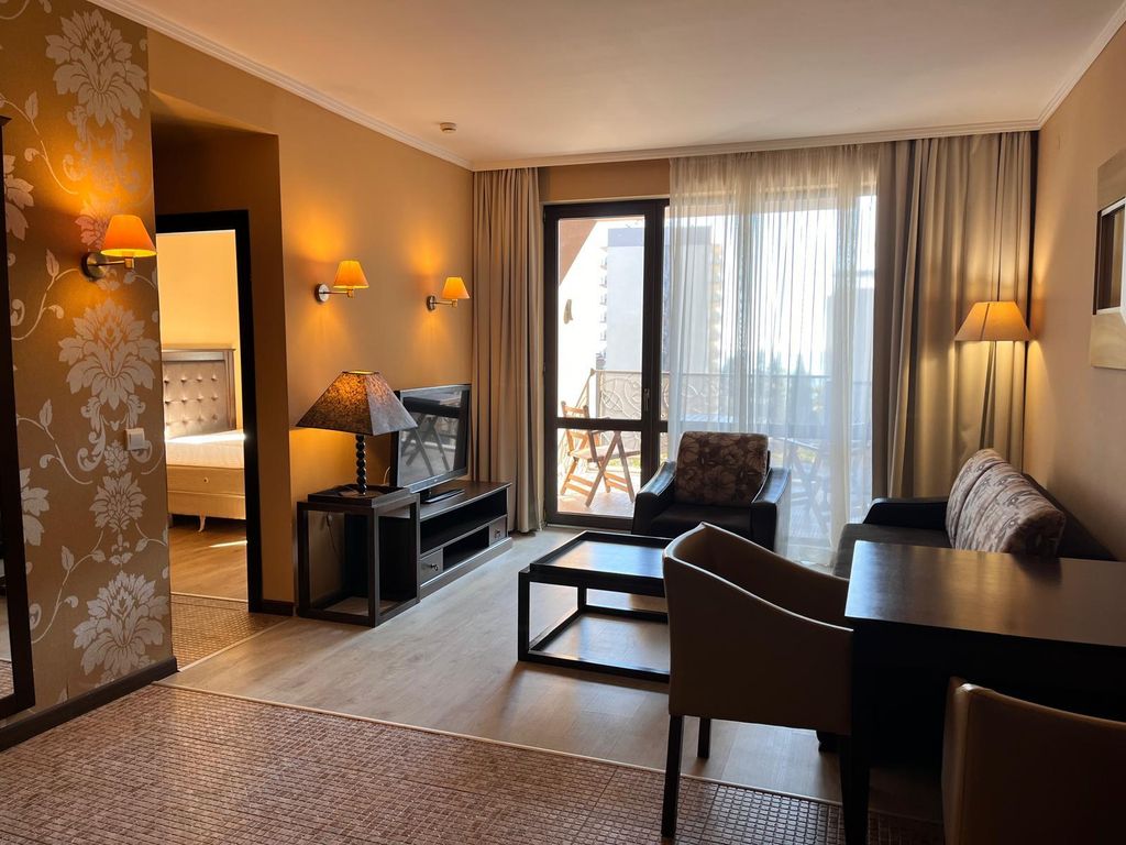 Property photo 3 of 9