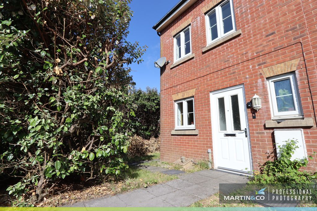 Property photo 3 of 20