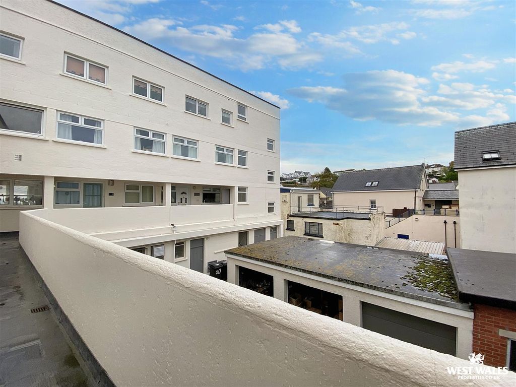 Additional image 16 of 2 bed flat for saleMilford Street, Saundersfoot SA69