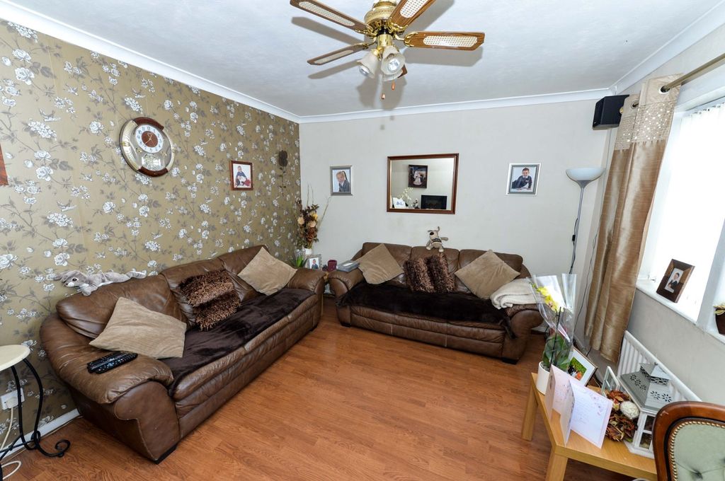 Property photo 2 of 13