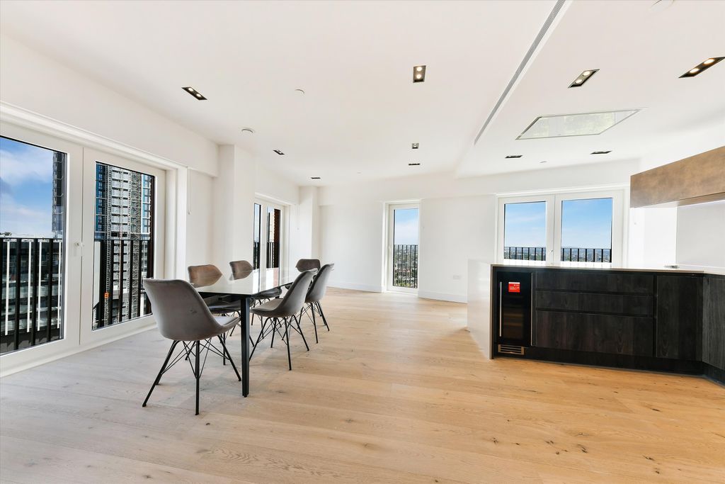 Property photo 1 of 16 Image