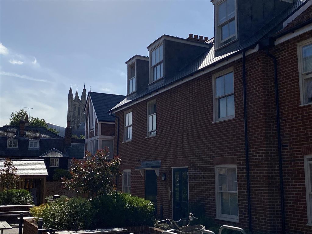 Property photo 2 of 11 Charming Red Brick Home With A Sunny Outlook...
