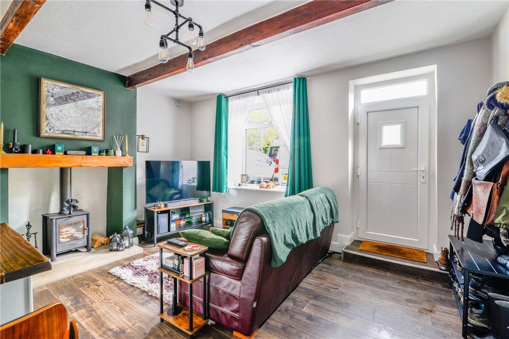 Property photo 3 of 20 Lounge