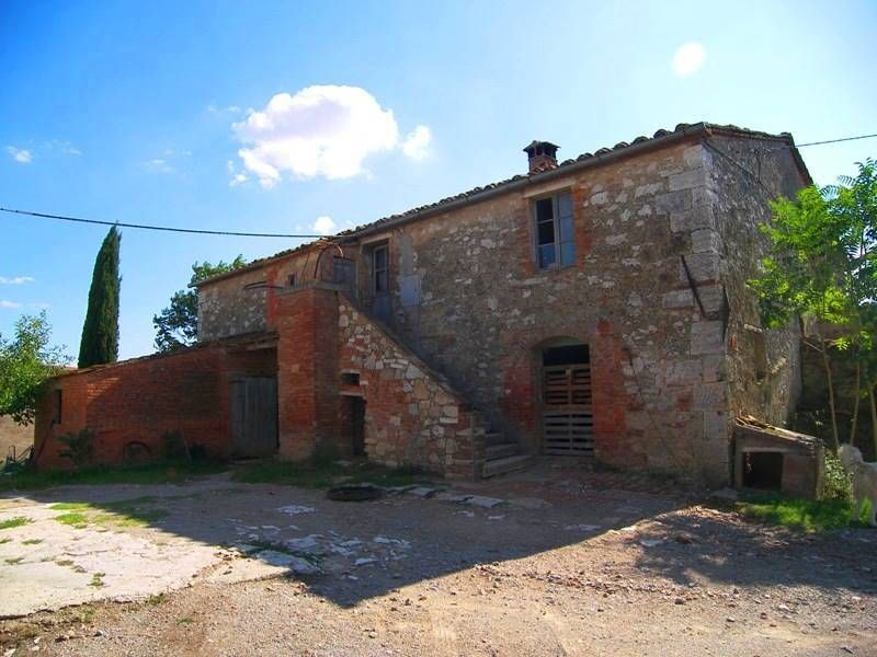 Property photo 1 of 8
