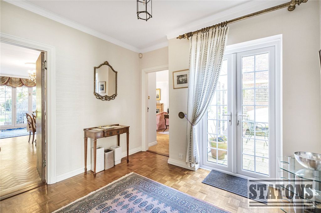 Property photo 2 of 25 Picture No. 29