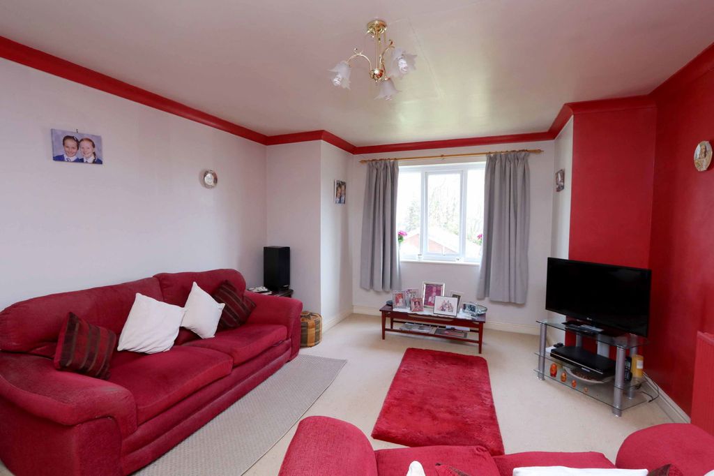 Property photo 2 of 9