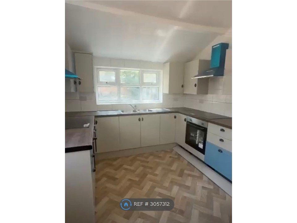 Property photo 1 of 2
