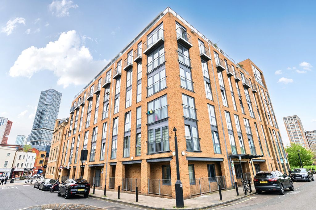 Property photo 1 of 14 External