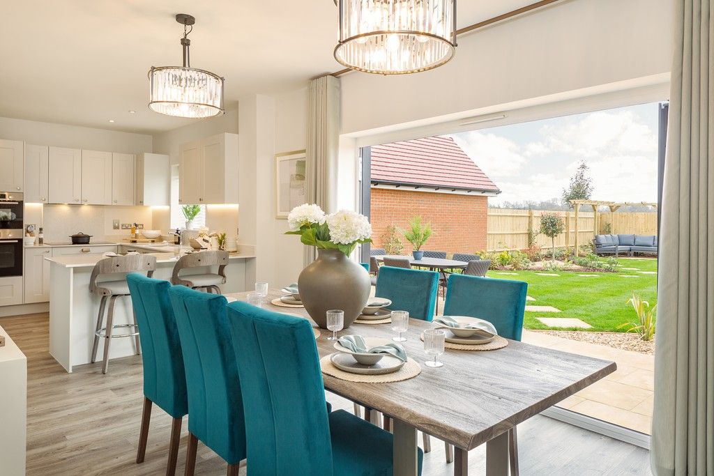 Property photo 2 of 15 Cross Trees Park, Shrivenham