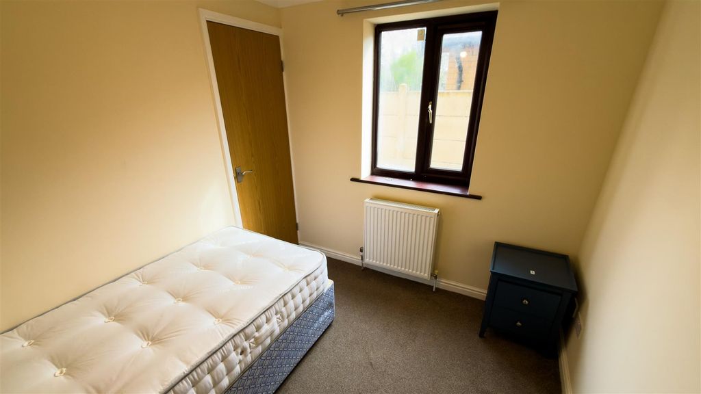 Property photo 3 of 6 Second Bedroom