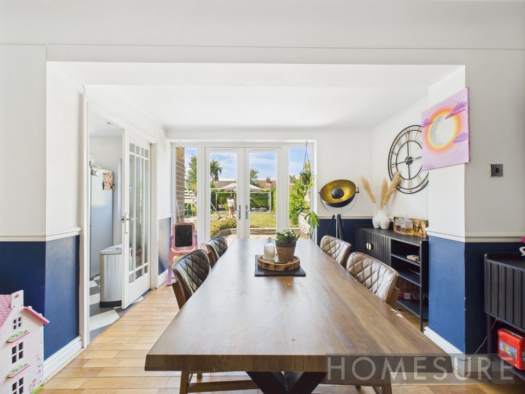 Property photo 3 of 32 Picture No. 31