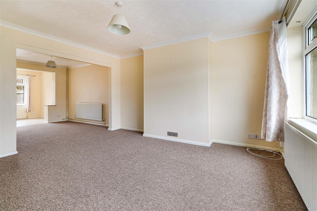 Property photo 3 of 19 Img (1).Jpg