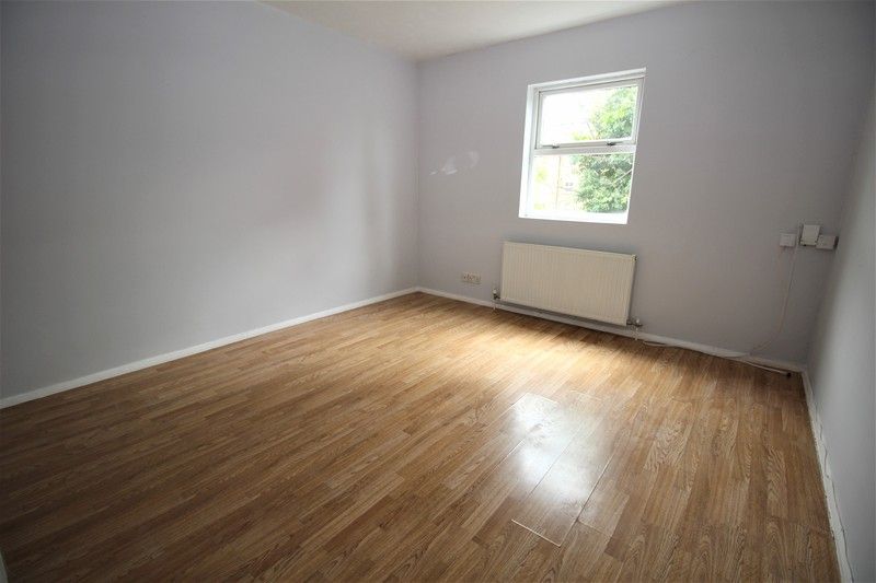 Property photo 2 of 5 Lounge