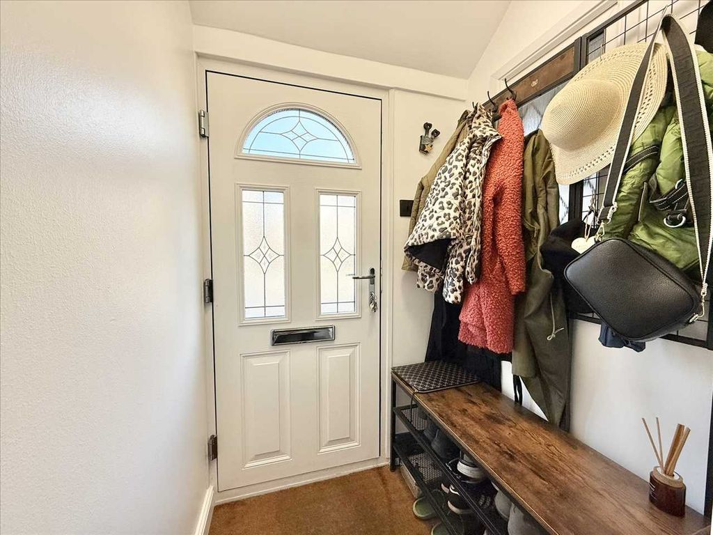 Property photo 3 of 30 Entrance Porch