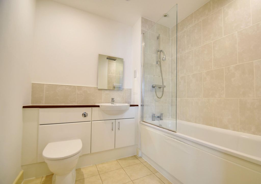 Property photo 3 of 12 Bathroom.Jpg
