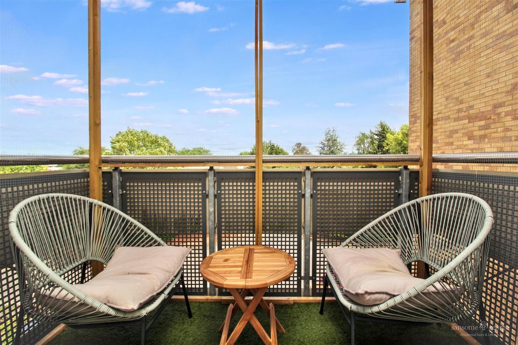 Property photo 3 of 17 Balcony