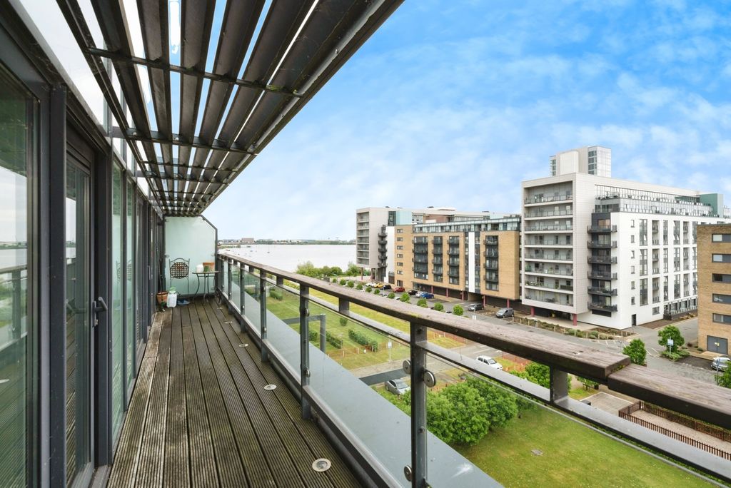 Property photo 1 of 19 Balcony/Views
