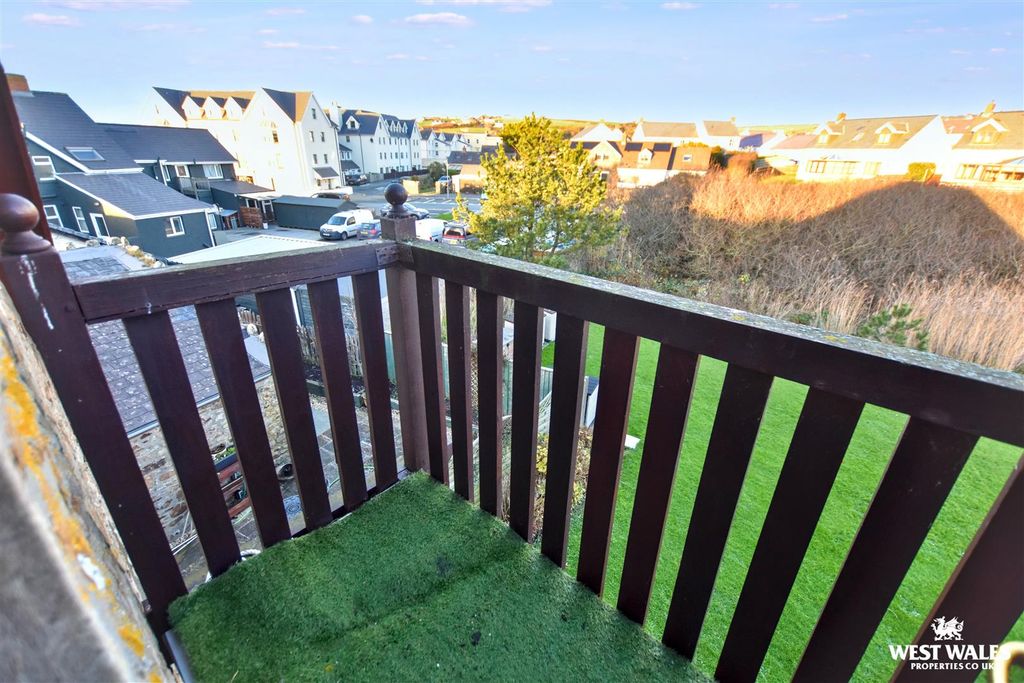 Additional image 20 of 3 bed flat for saleEnfield Road, Broad Haven, Haverfordwest SA62