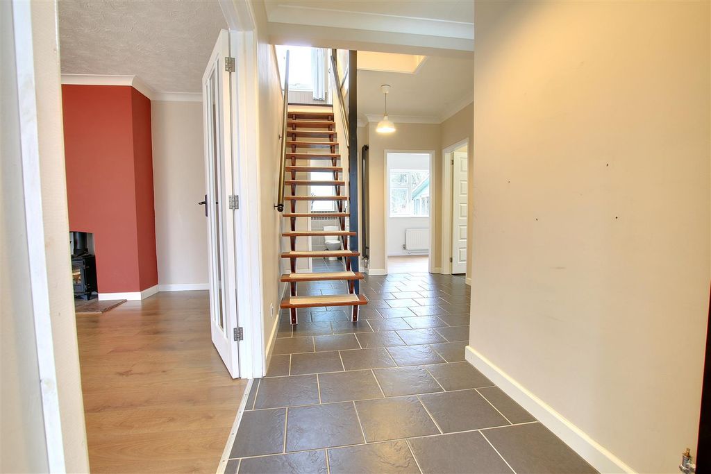 Property photo 2 of 19 Img_6502-Img_6504.Jpg