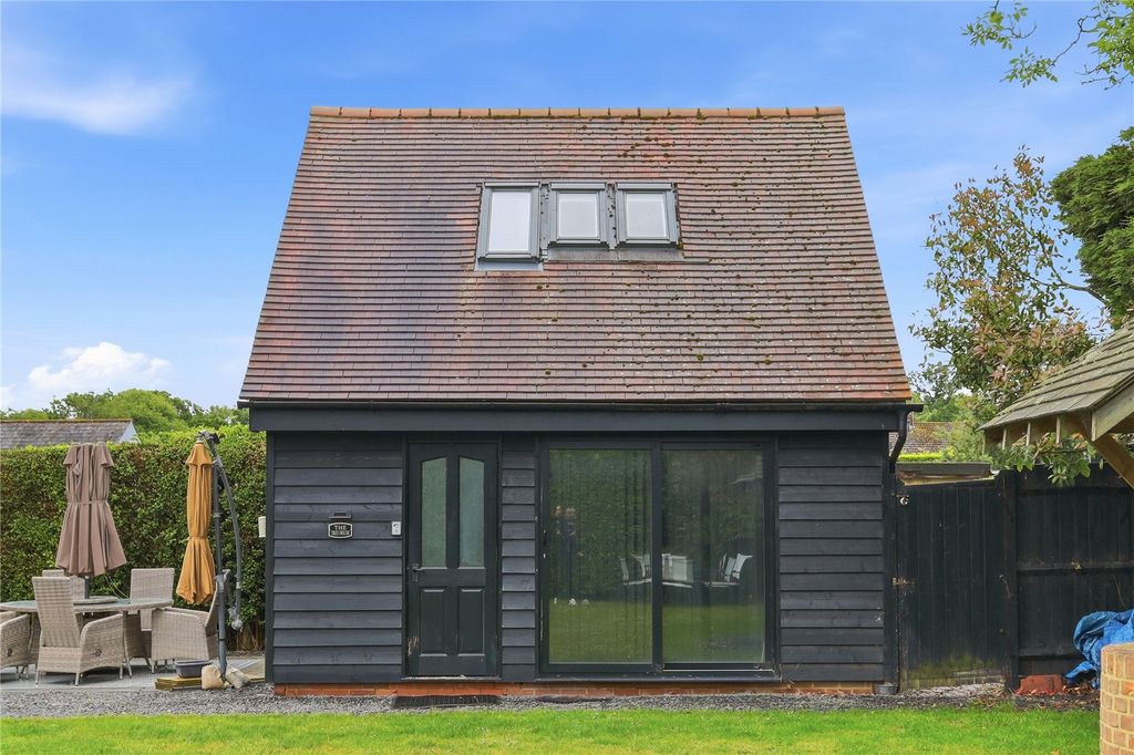 Property photo 2 of 34 Picture No. 39