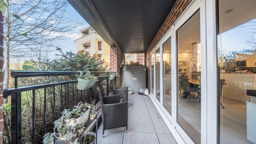 Property photo 2 of 22