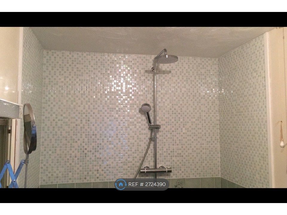 Property photo 3 of 16 En Suite