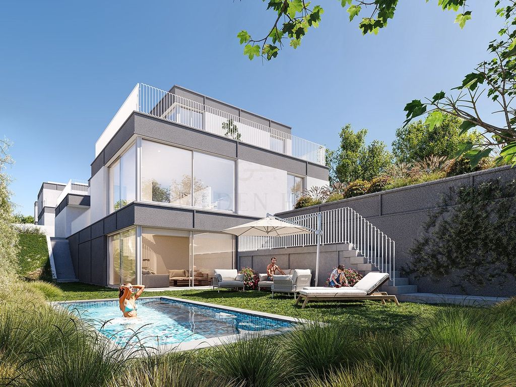 Property photo 1 of 14 Luxury 4-Bedroom Villa In Afurada: Golden Hour Real Estate Exclusive