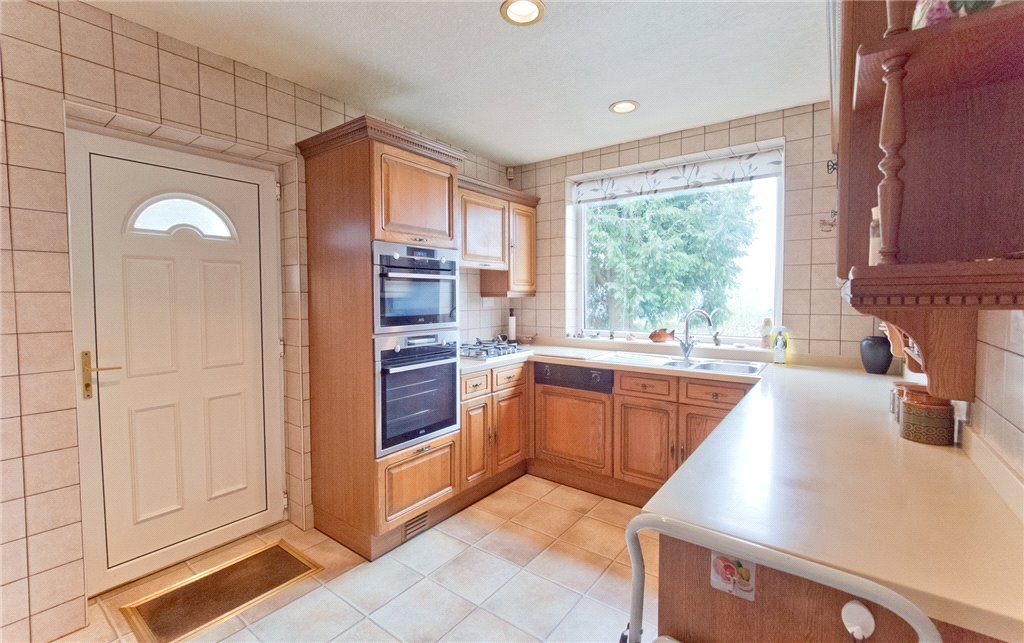 Property photo 2 of 22 Kitchen