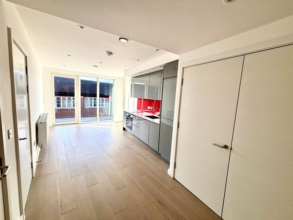 Property photo 2 of 9 Lounge