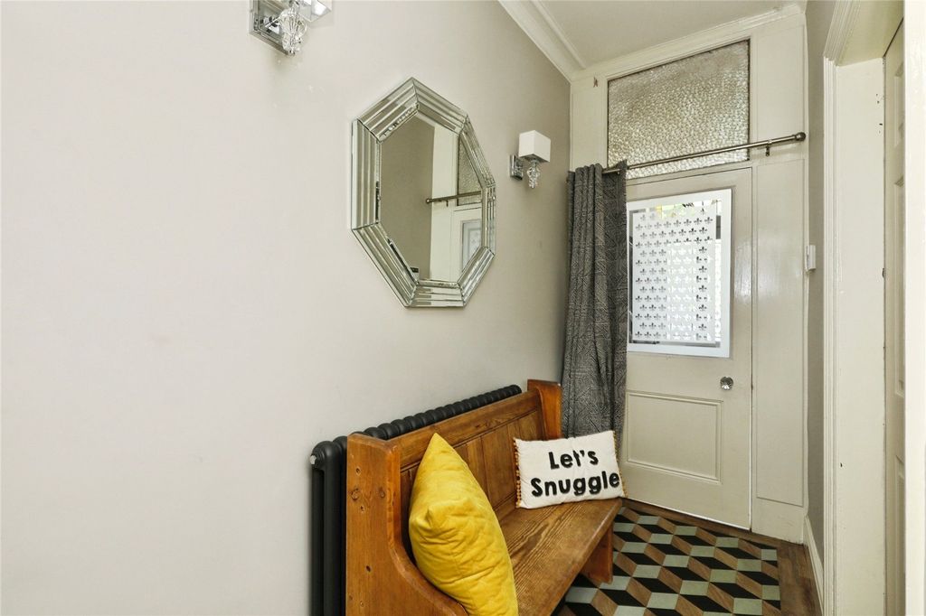 Property photo 3 of 31 Picture No. 21