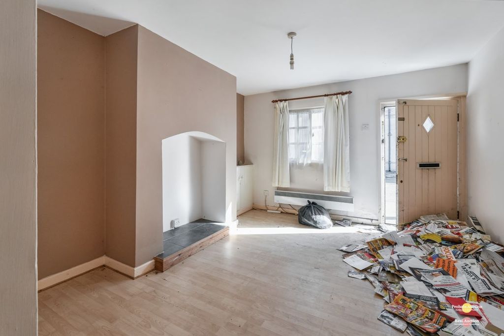 Property photo 3 of 16