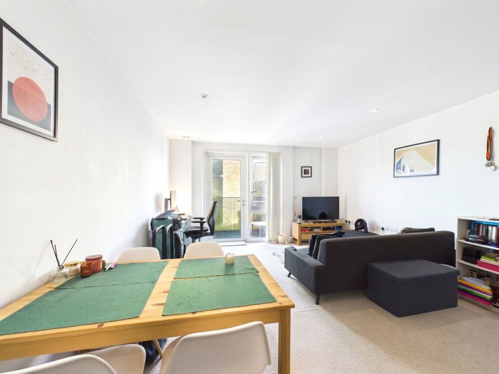 Property photo 3 of 8