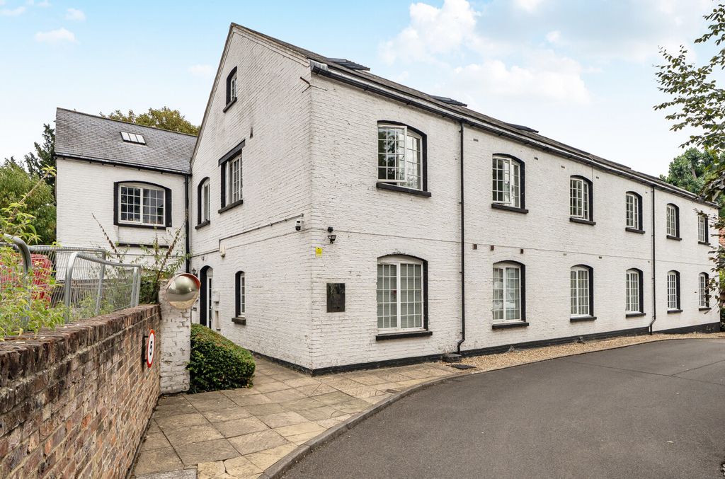Property photo 1 of 21 External Views