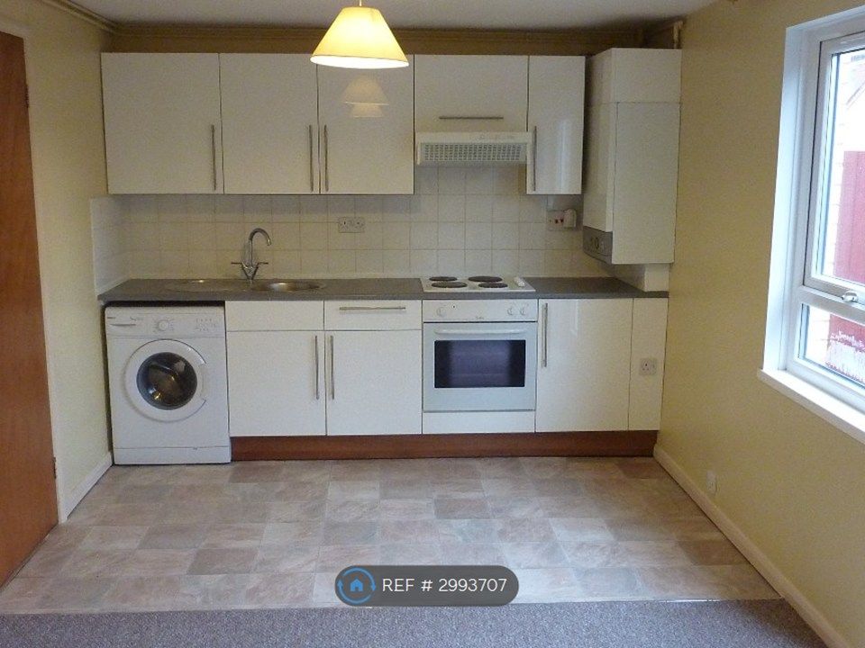 Property photo 2 of 4 Kitchen Area